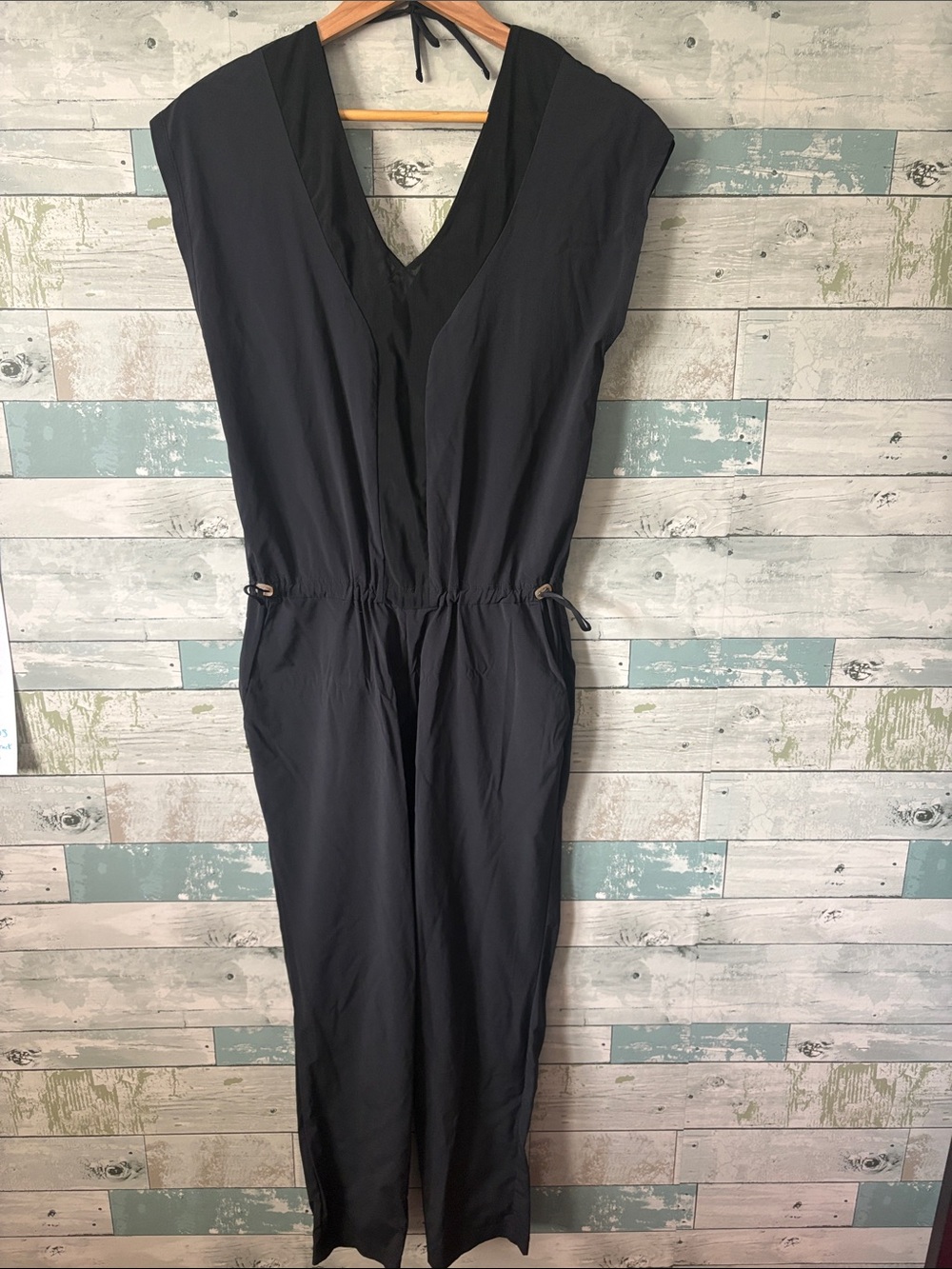 Indyeva Sleek Black V-Neck Ankle Jumpsuit with Draw Waist